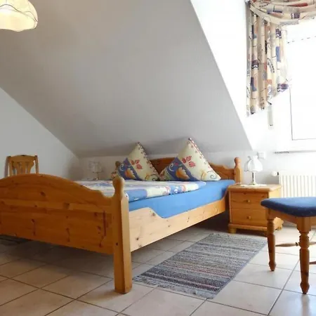 Apartamento Fuer Bis Zu Fuenf Personen By Interhome *